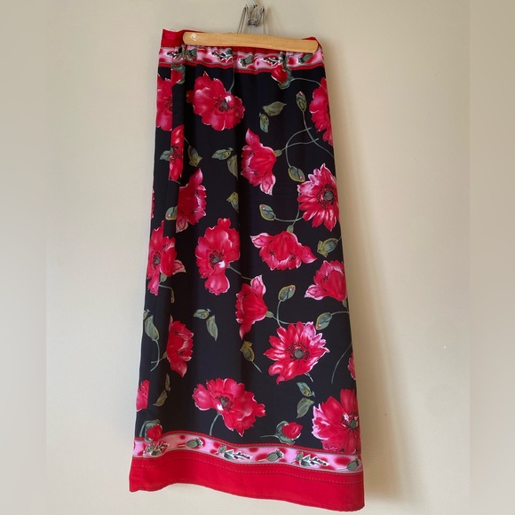 Floral Skirt - Picture 2 of 4